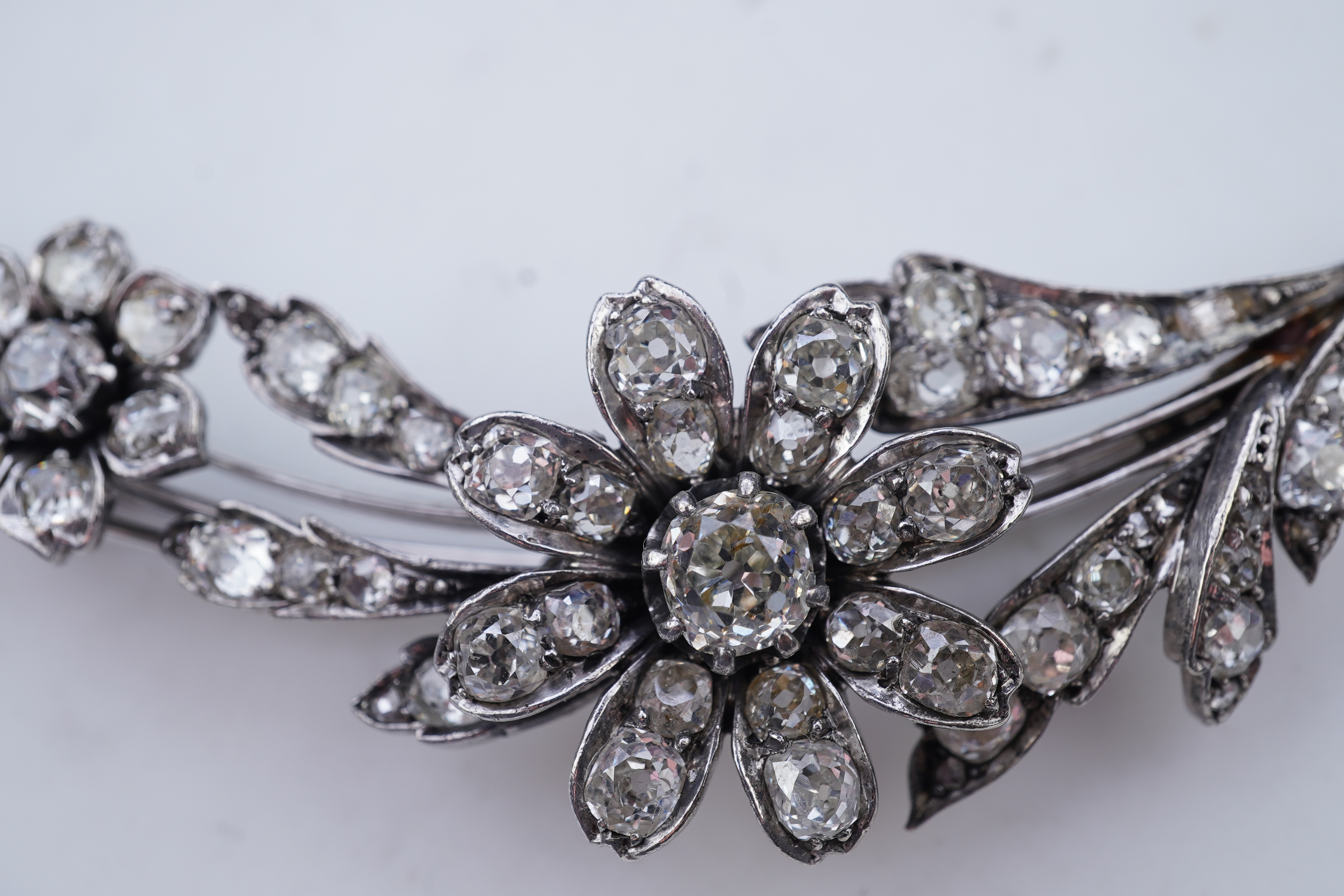 A Victorian diamond brooch, late 19th century